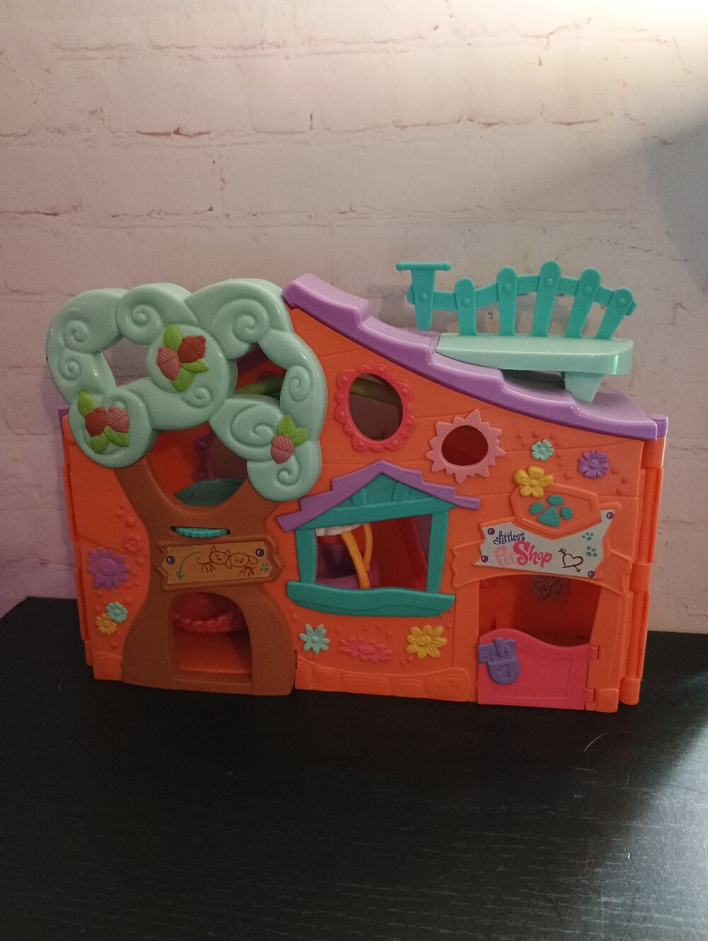 Littlest Pet Shop Pets Only! Clubhouse Playset House Only 2007 Orange